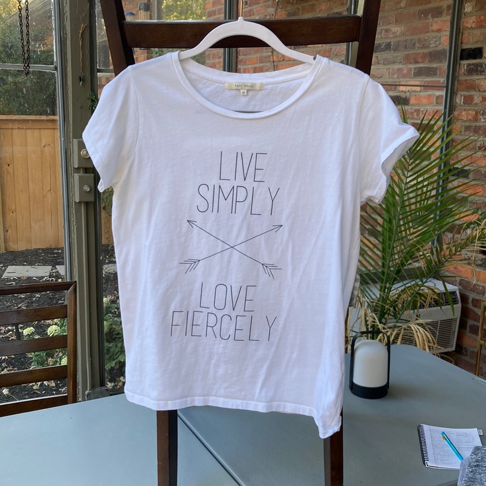 Medium White graphic T